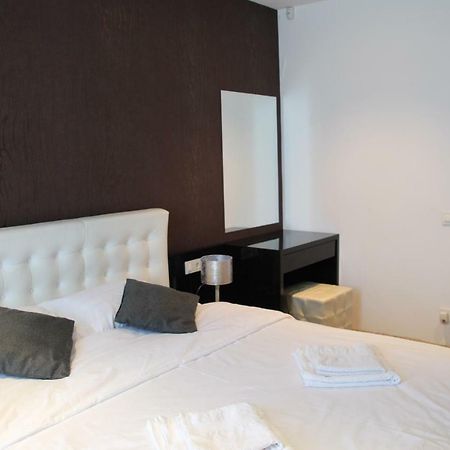 Luxury Trip Apartamento Oradea Exterior foto
