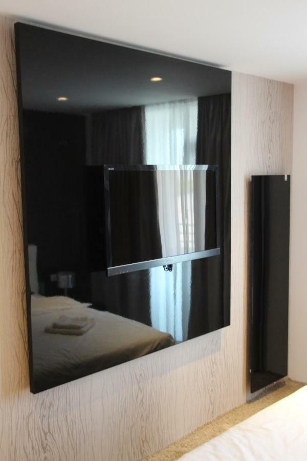 Luxury Trip Apartamento Oradea Exterior foto