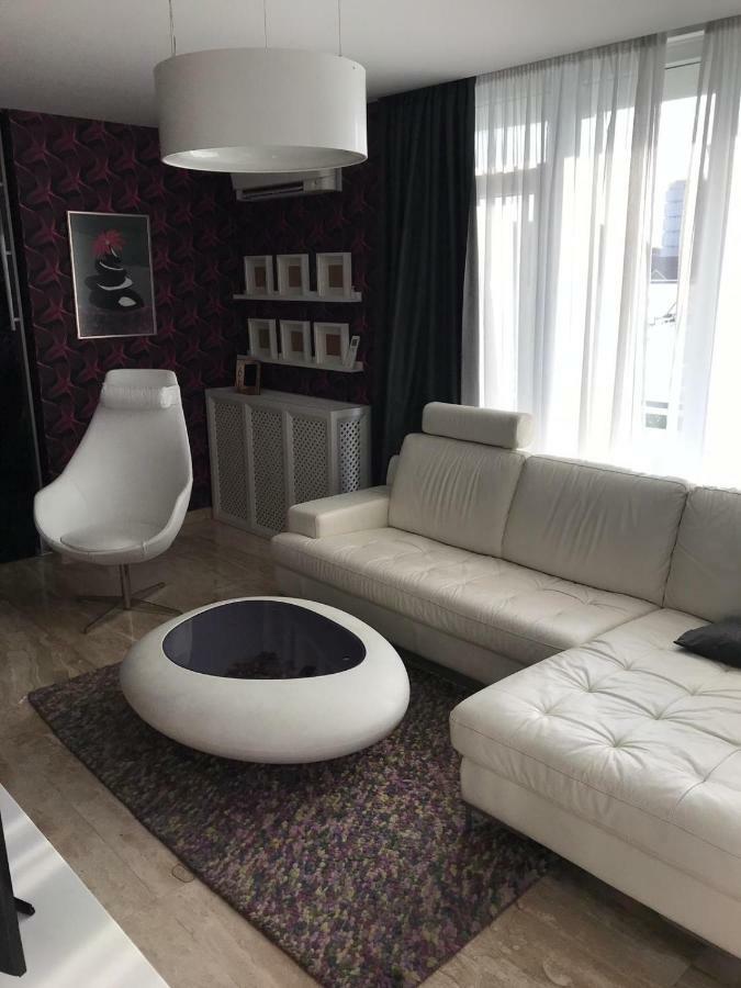 Luxury Trip Apartamento Oradea Exterior foto